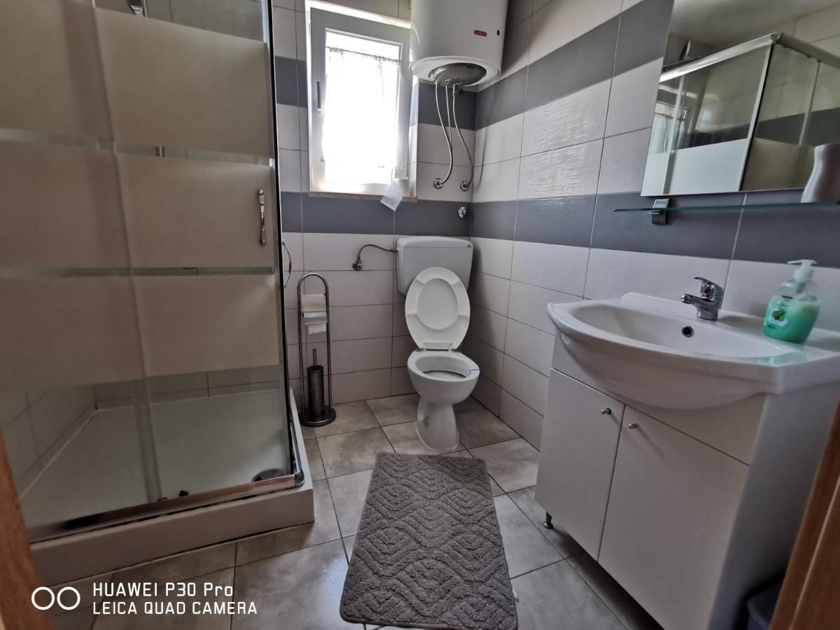 Apartmani Bradaric Pula Exterior foto