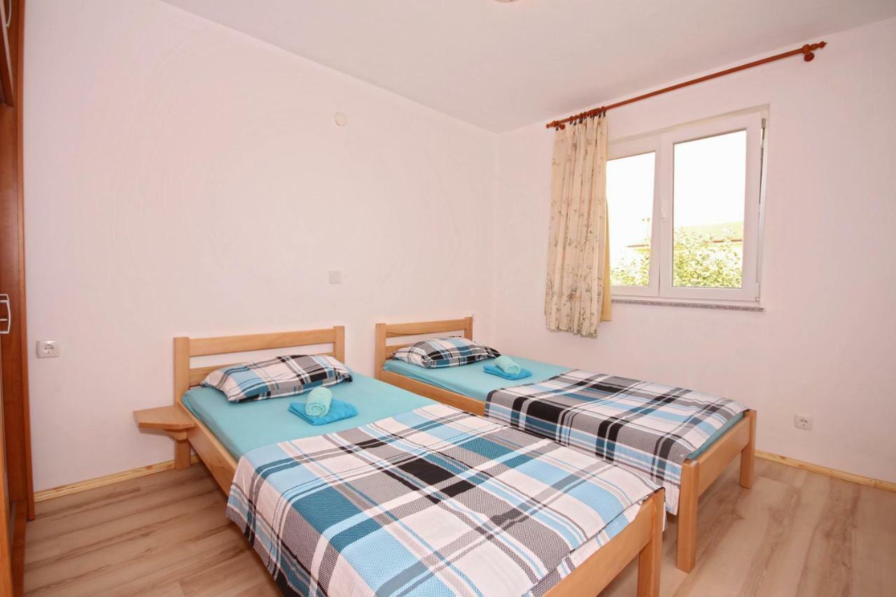 Apartmani Bradaric Pula Exterior foto
