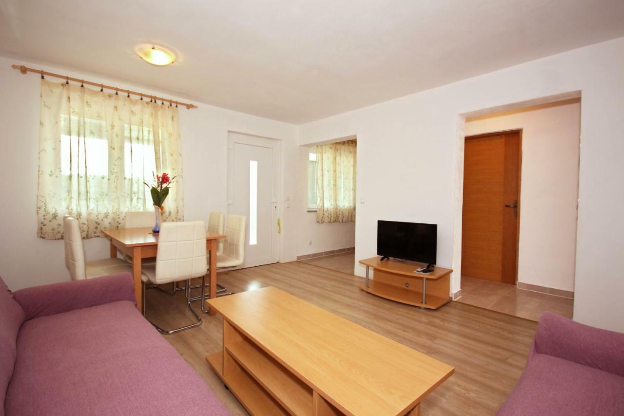 Apartmani Bradaric Pula Exterior foto