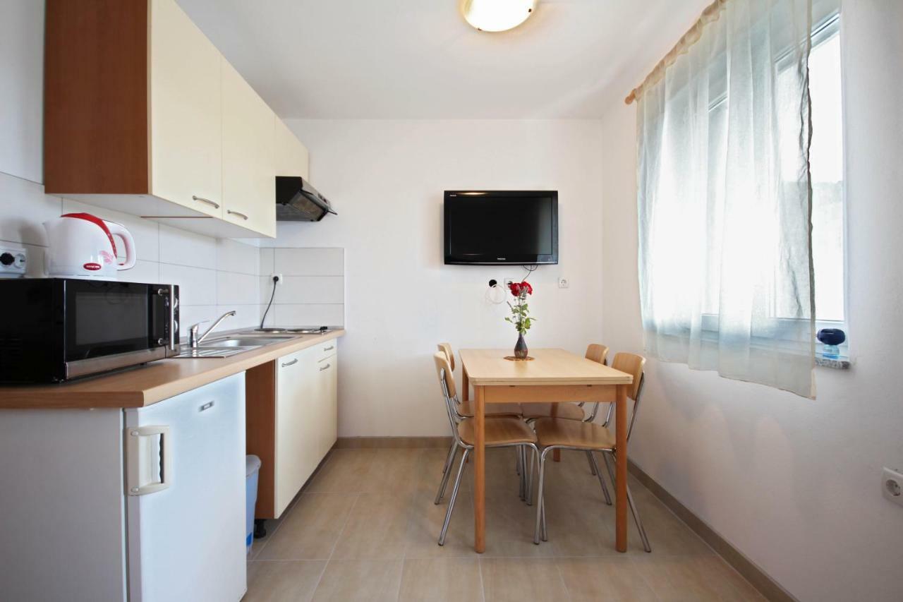 Apartmani Bradaric Pula Exterior foto